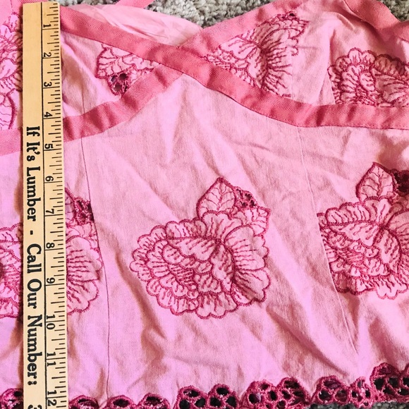 Embroidered Linen Tank Top - Picture 7 of 8